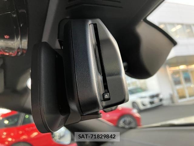 Bmw 3 SERIES 2024-04 8411383-19
