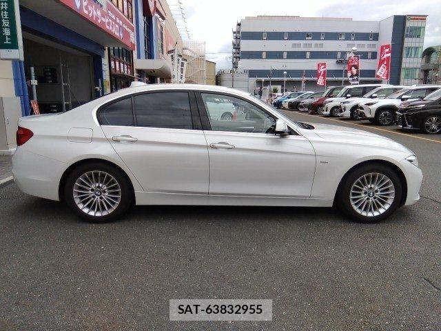 Bmw 3 SERIES 2017-12 8437954-8