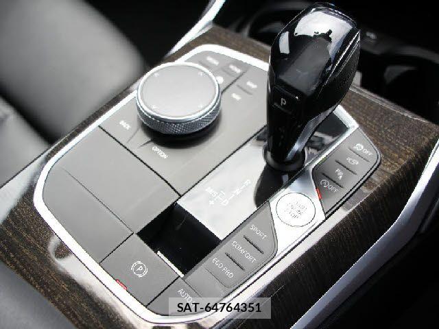 Bmw 3 SERIES 2019-06 8528524-17