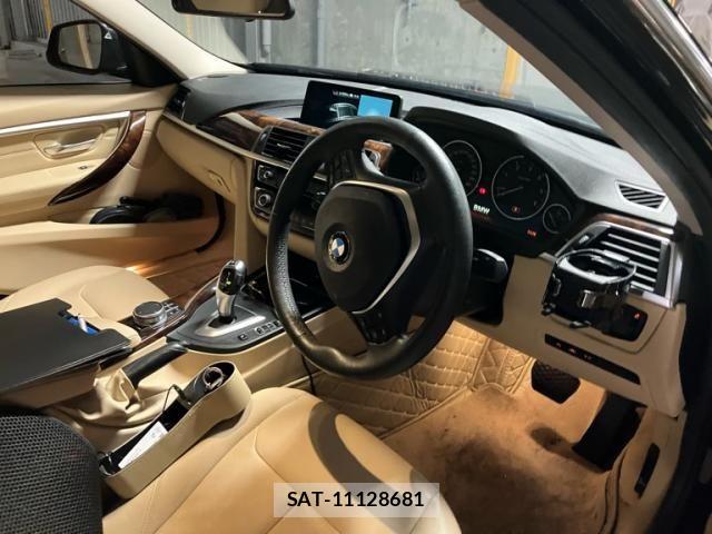Bmw 3 SERIES 2019-03 8523730-7
