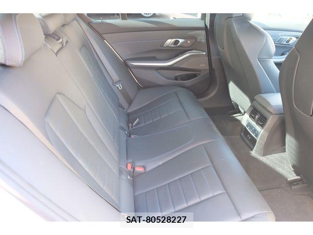 Bmw 3 SERIES 2021-04 8561252-11