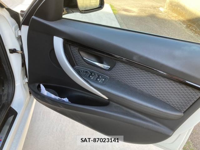 Bmw 3 SERIES 2018-04 8561260-16