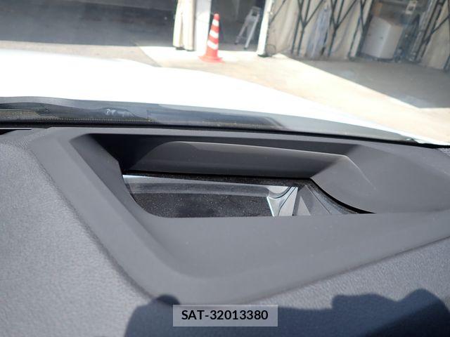 Bmw 3 SERIES 2023-12 8658177-19