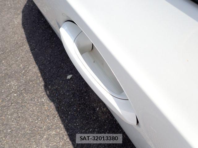 Bmw 3 SERIES 2023-12 8658177-8