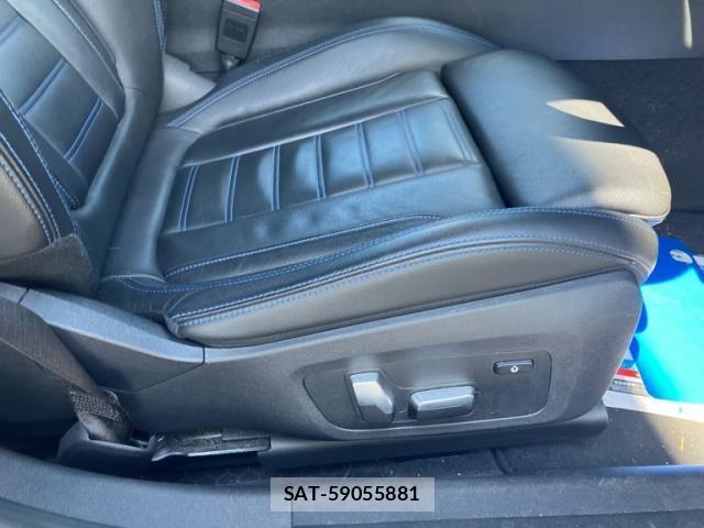 Bmw 3 SERIES 2019-03 8740839-16