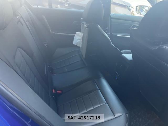Bmw 3 SERIES 2019-03 8779604-10