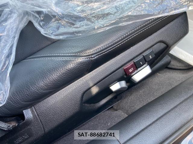 Bmw 3 SERIES 2017-10 8779605-18