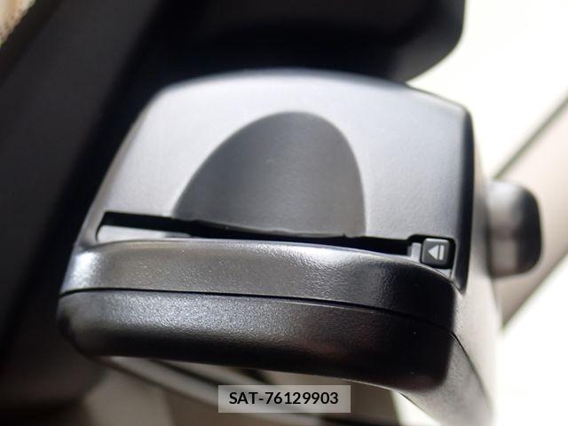 Bmw 3 SERIES 2017-08 8795356-18