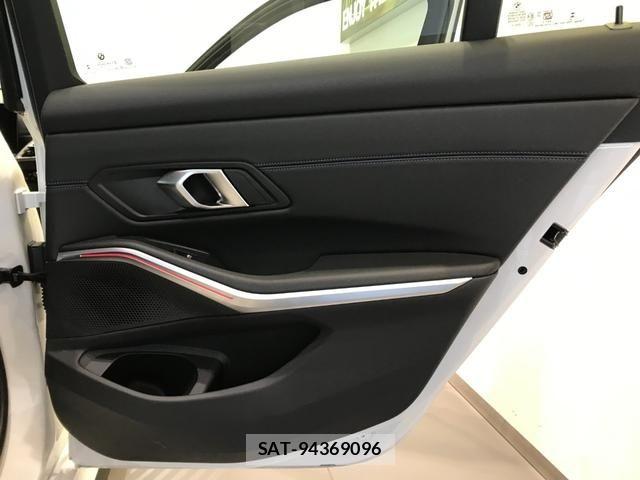 Bmw 3 SERIES 2025-12 8828005-24