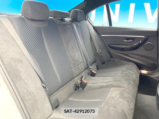 Bmw 3 SERIES 2018-08 8828013-9