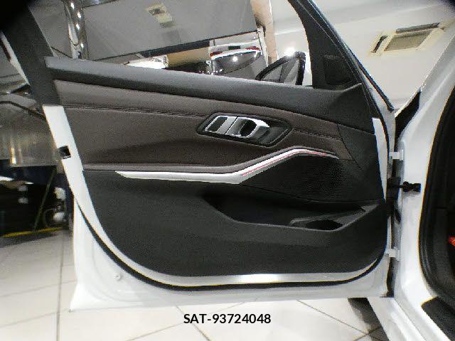 Bmw 3 SERIES 2019-06 8870508-20