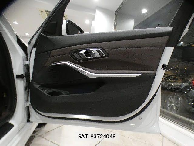 Bmw 3 SERIES 2019-06 8870508-22