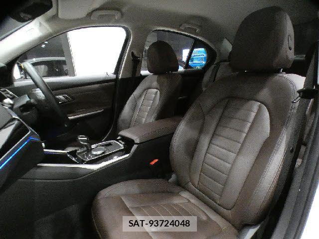 Bmw 3 SERIES 2019-06 8870508-25