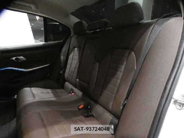 Bmw 3 SERIES 2019-06 8870508-4