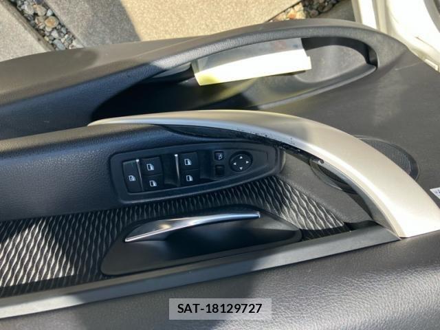 Bmw 3 SERIES 2017-02 8878844-12