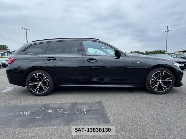Bmw 3 SERIES 2022-11 1353472-8