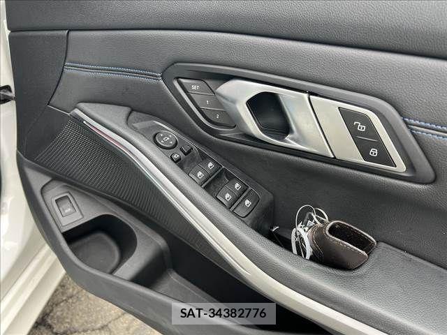 Bmw 3 SERIES 2021-03 1542997-13