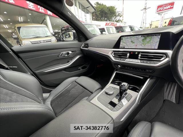 Bmw 3 SERIES 2021-03 1542997-18