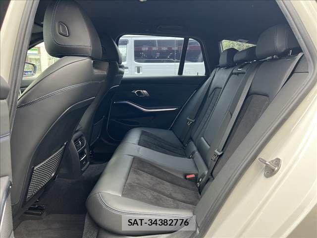 Bmw 3 SERIES 2021-03 1542997-8