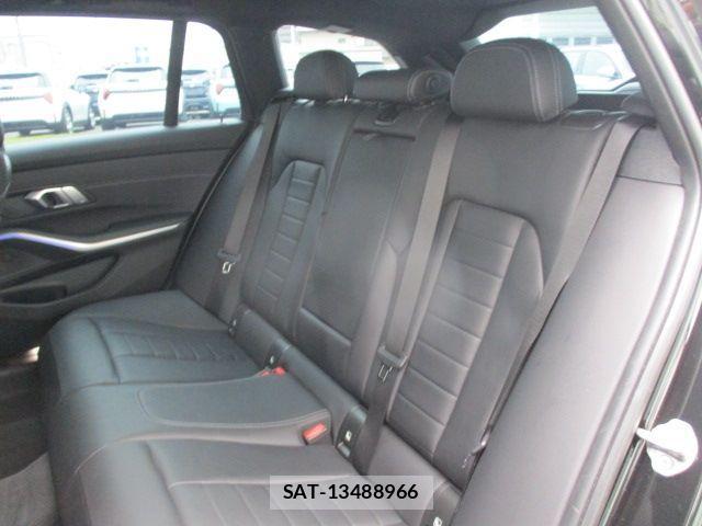 Bmw 3 SERIES 2022-04 2660616-19