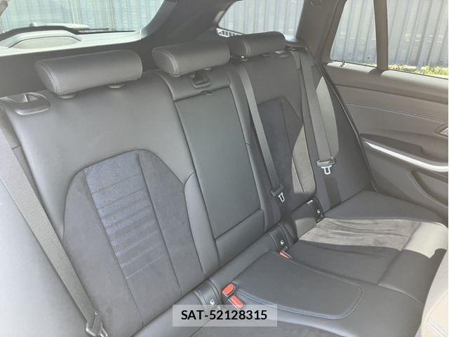 Bmw 3 SERIES 2023-06 6990211-11