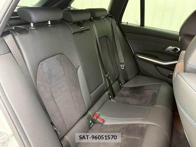 Bmw 3 SERIES 2023-04 7215304-9