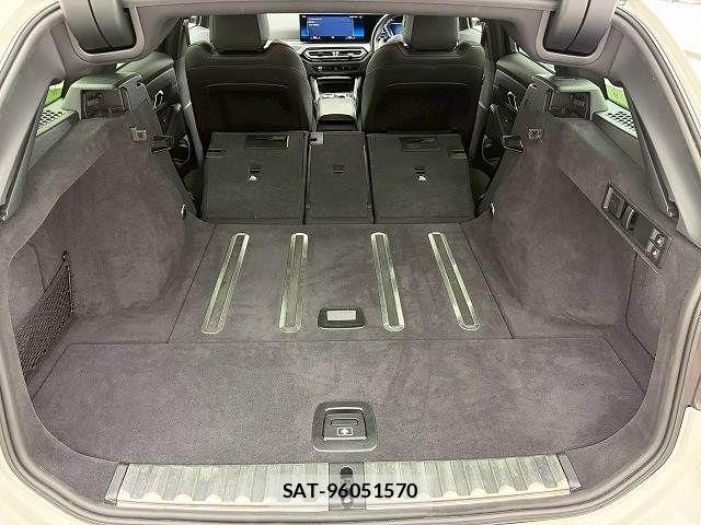 Bmw 3 SERIES 2023-04 7215304-10