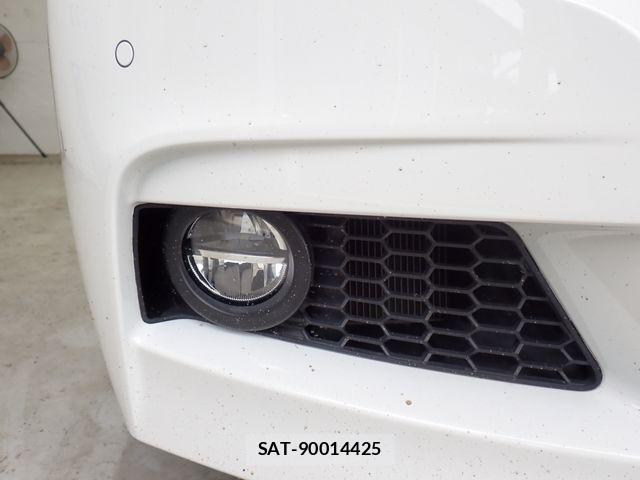 Bmw 3 SERIES 2018-03 7271595-9