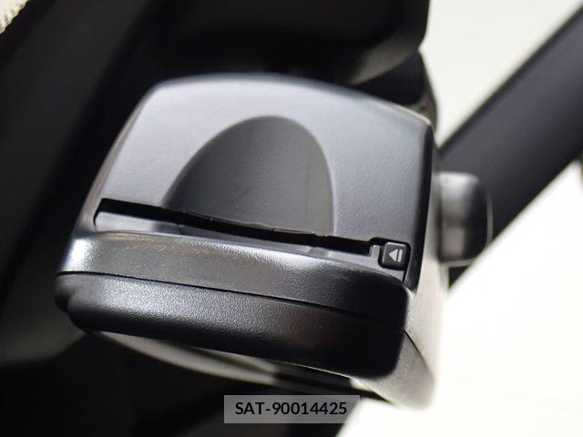 Bmw 3 SERIES 2018-03 7271595-18