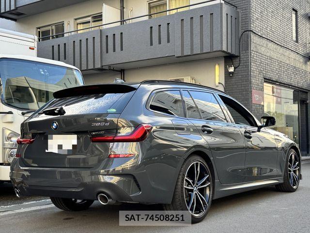 Bmw 3 SERIES 2019-12 7391488-1