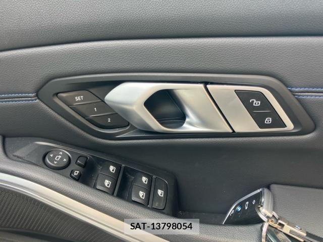 Bmw 3 SERIES 2020-07 7453157-13