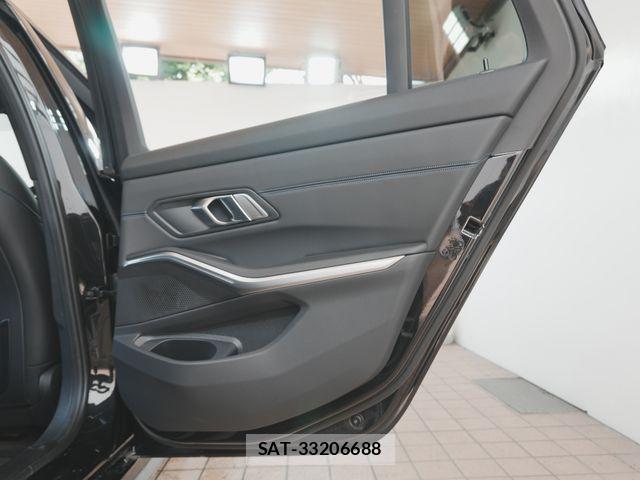 Bmw 3 SERIES 2022-11 7453153-29