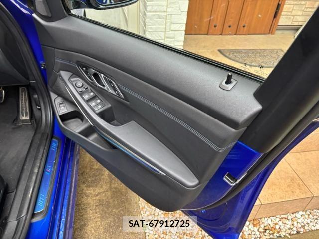 Bmw 3 SERIES 2021-06 7978622-11