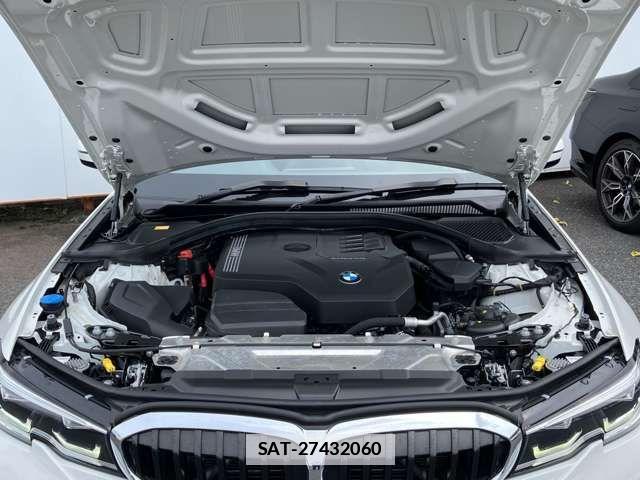 Bmw 3 SERIES 2022-02 7978617-11