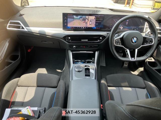 Bmw 3 SERIES 2025-12 8098209-1