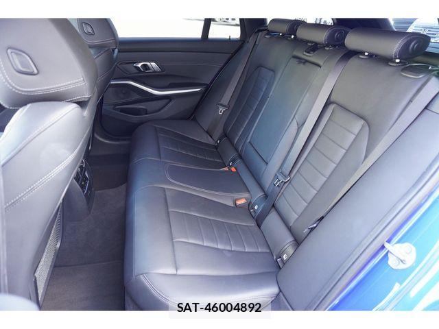 Bmw 3 SERIES 2022-10 8779610-12