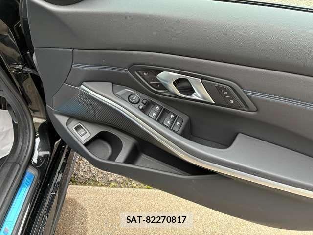 Bmw 3 SERIES 2025-11 8878854-18