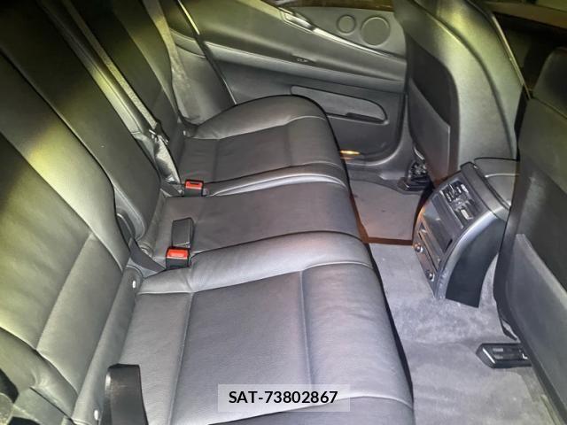 Bmw 5 SERIES 2011-01 8335063-12