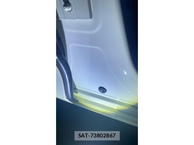 Bmw 5 SERIES 2011-01 8335063-24