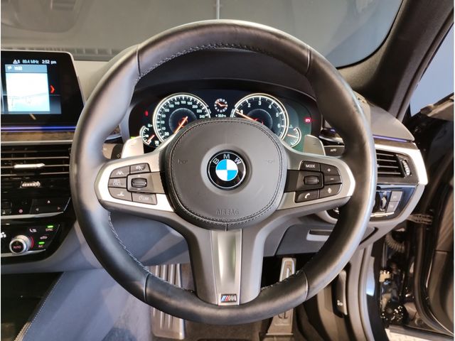 Bmw 5 SERIES 2017-06 482358-15