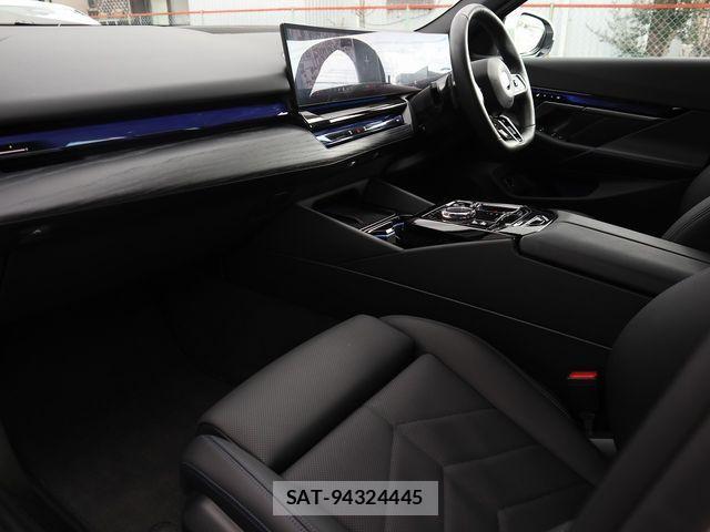 Bmw 5 SERIES 2024-04 637526-14