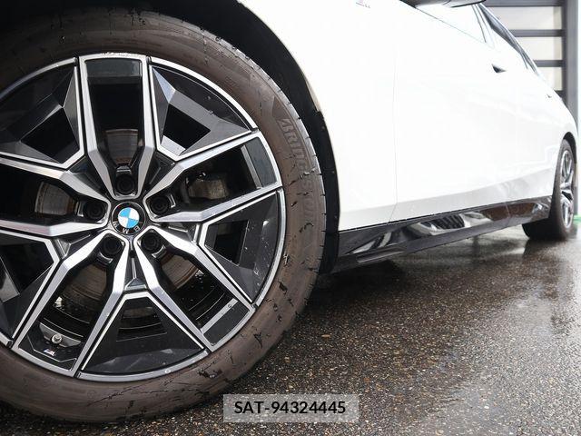 Bmw 5 SERIES 2024-04 637526-1