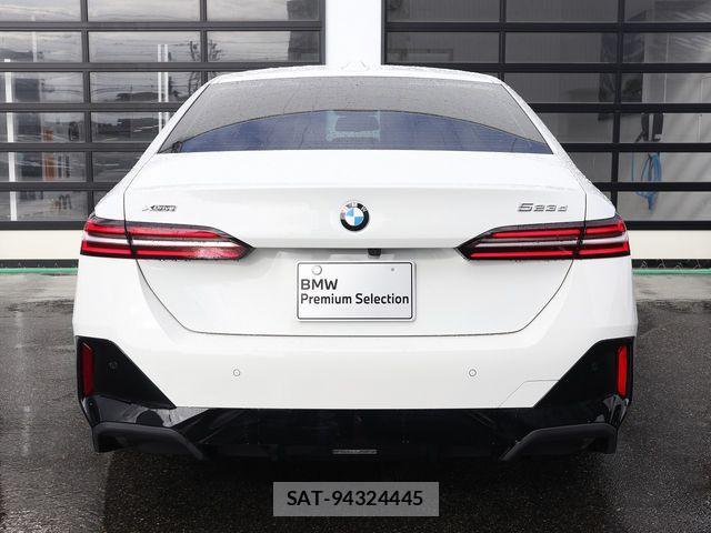 Bmw 5 SERIES 2024-04 637526-3