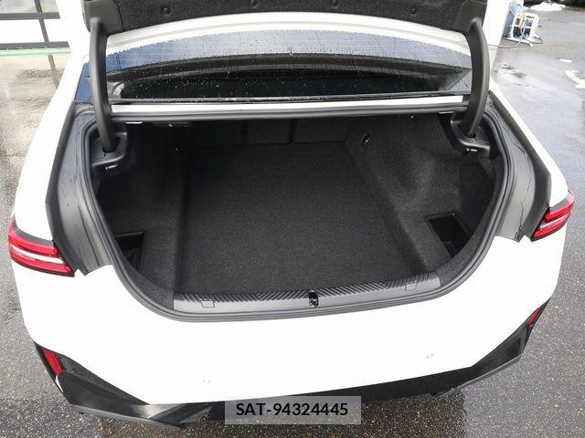 Bmw 5 SERIES 2024-04 637526-4