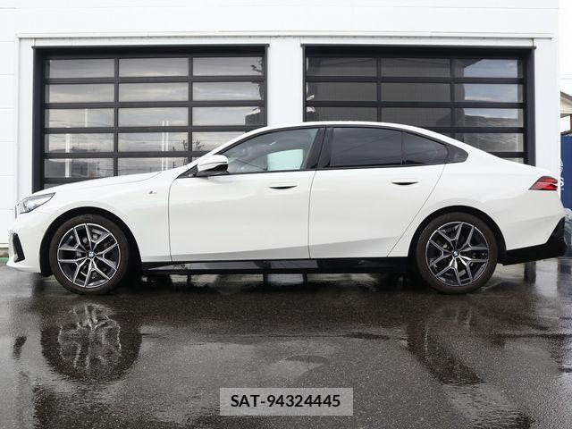 Bmw 5 SERIES 2024-04 637526-7