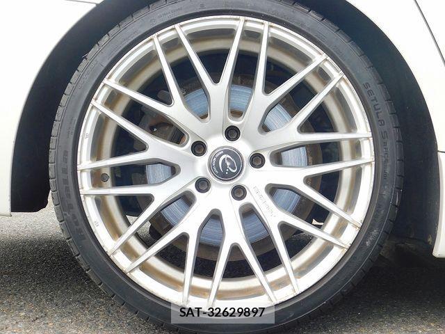 Bmw 5 SERIES 2012-04 1295435-26