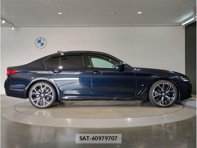 Bmw 5 SERIES 2021-06 1425873-6
