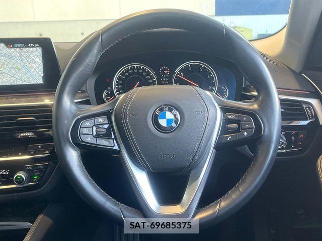 Bmw 5 SERIES 2018-03 1553835-9