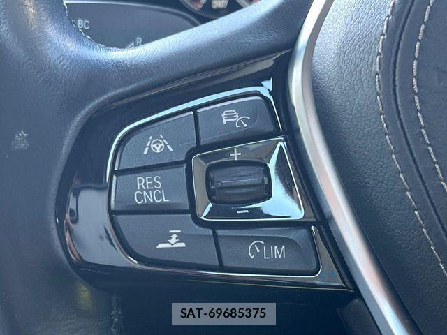 Bmw 5 SERIES 2018-03 1553835-5