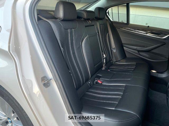 Bmw 5 SERIES 2018-03 1553835-8